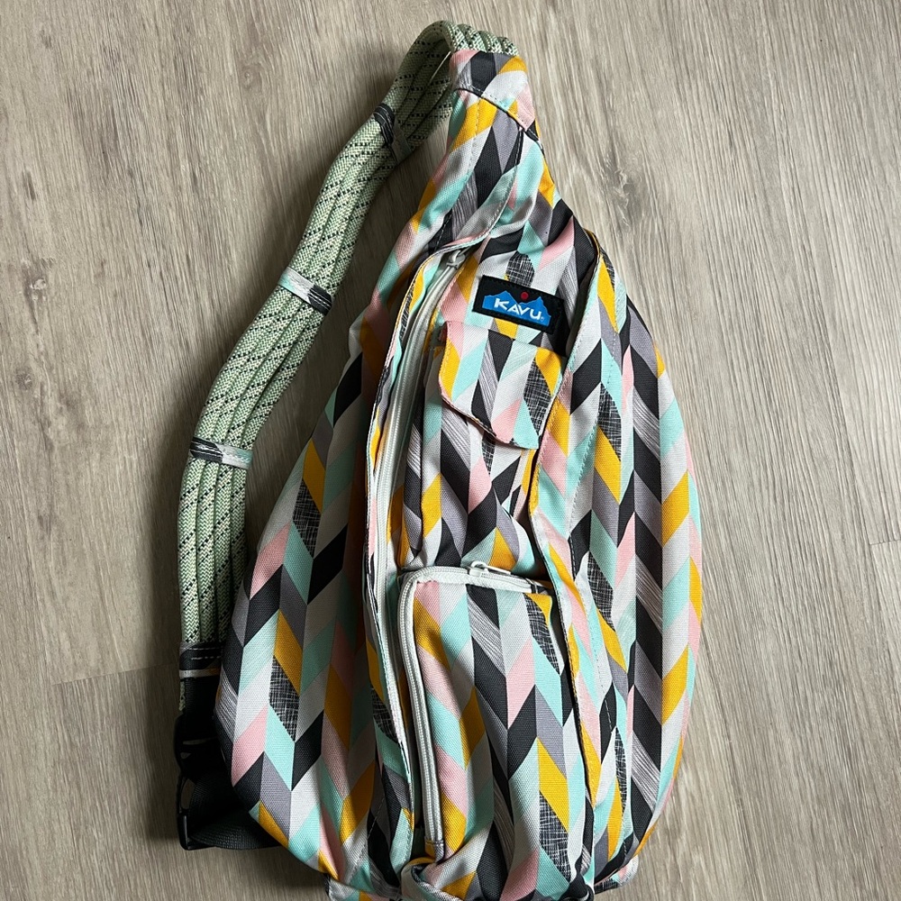 Kavu Chevron Sketch Pattern Sling One Shoulder Bag - Herringbone Arrow